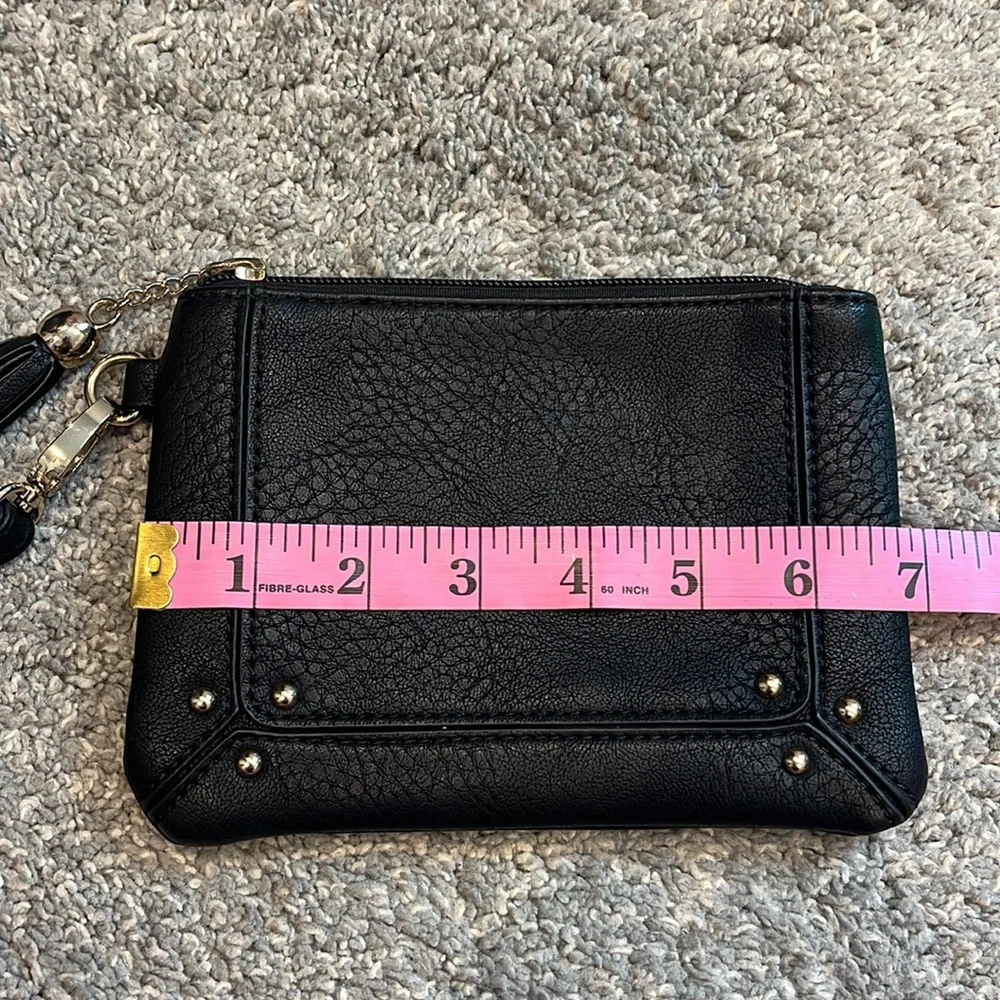 Charming Charlie | EUC Faux Leather Wristlet